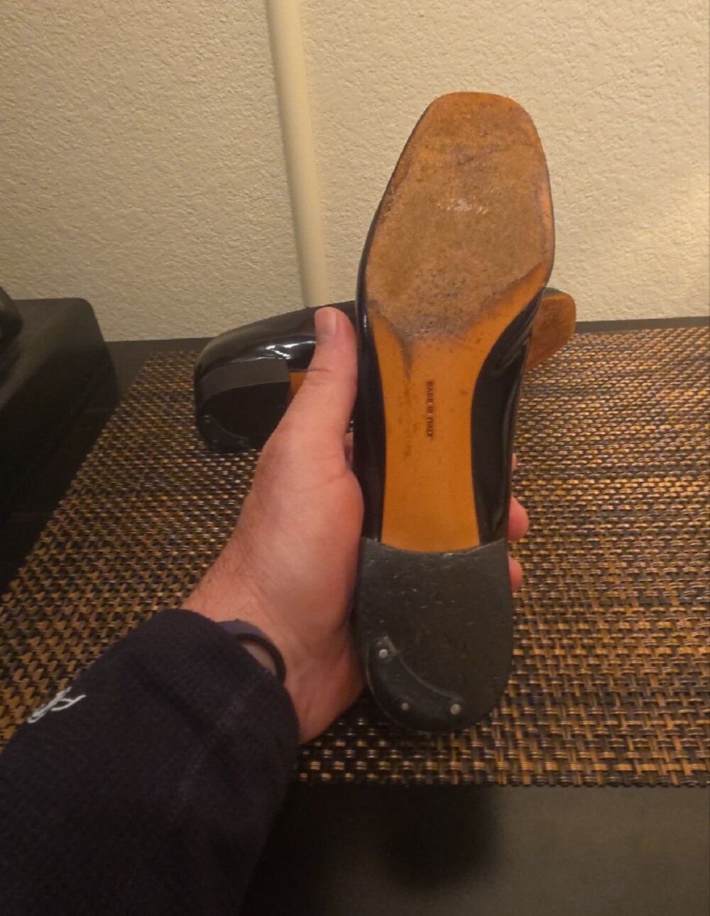 Salvatore Ferragamo Black Patent Vara Bow Flats with Gold Plaque - Picture 6 of 14